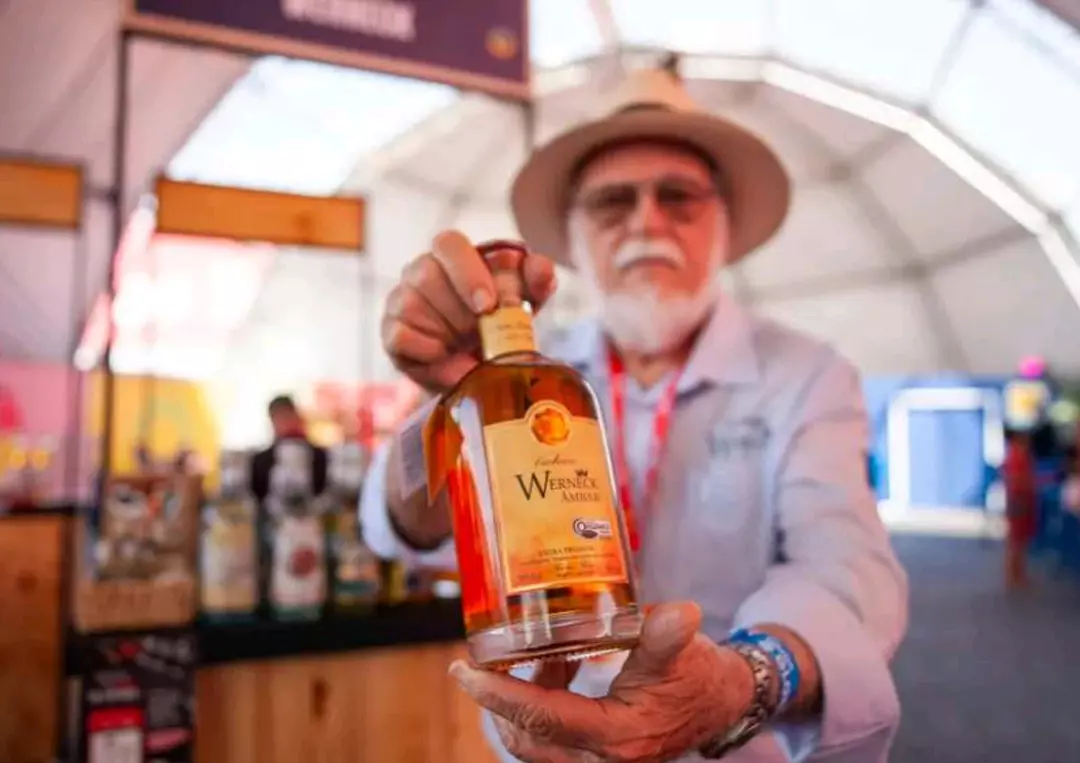 Vem aí a Cachaça Extra Premium Werneck Âmbar