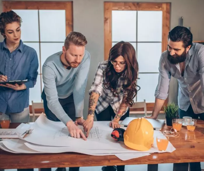 ENGENHEIROS E ARQUITETOS