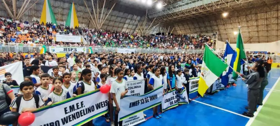 Cerimônia de abertura dos Jogos Escolares festeja 30ª edição com muita festa a agitação