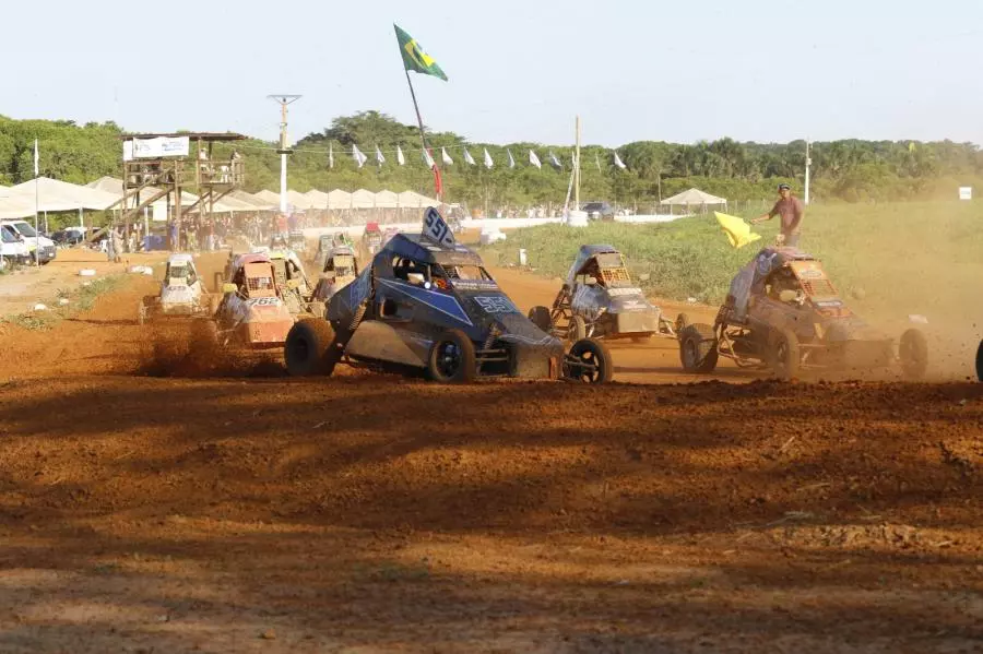 Primavera do Leste acelera com a semifinal do Campeonato Estadual de Kart Cross