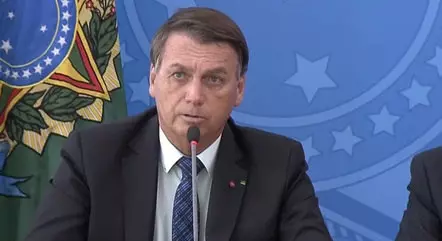 Ex-presidente Jair Bolsonaro diz frequentar embaixadas e conversar com embaixadores - VIDEO