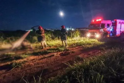 Criminosos tentam roubar policial e são baleados e presos; veja o video