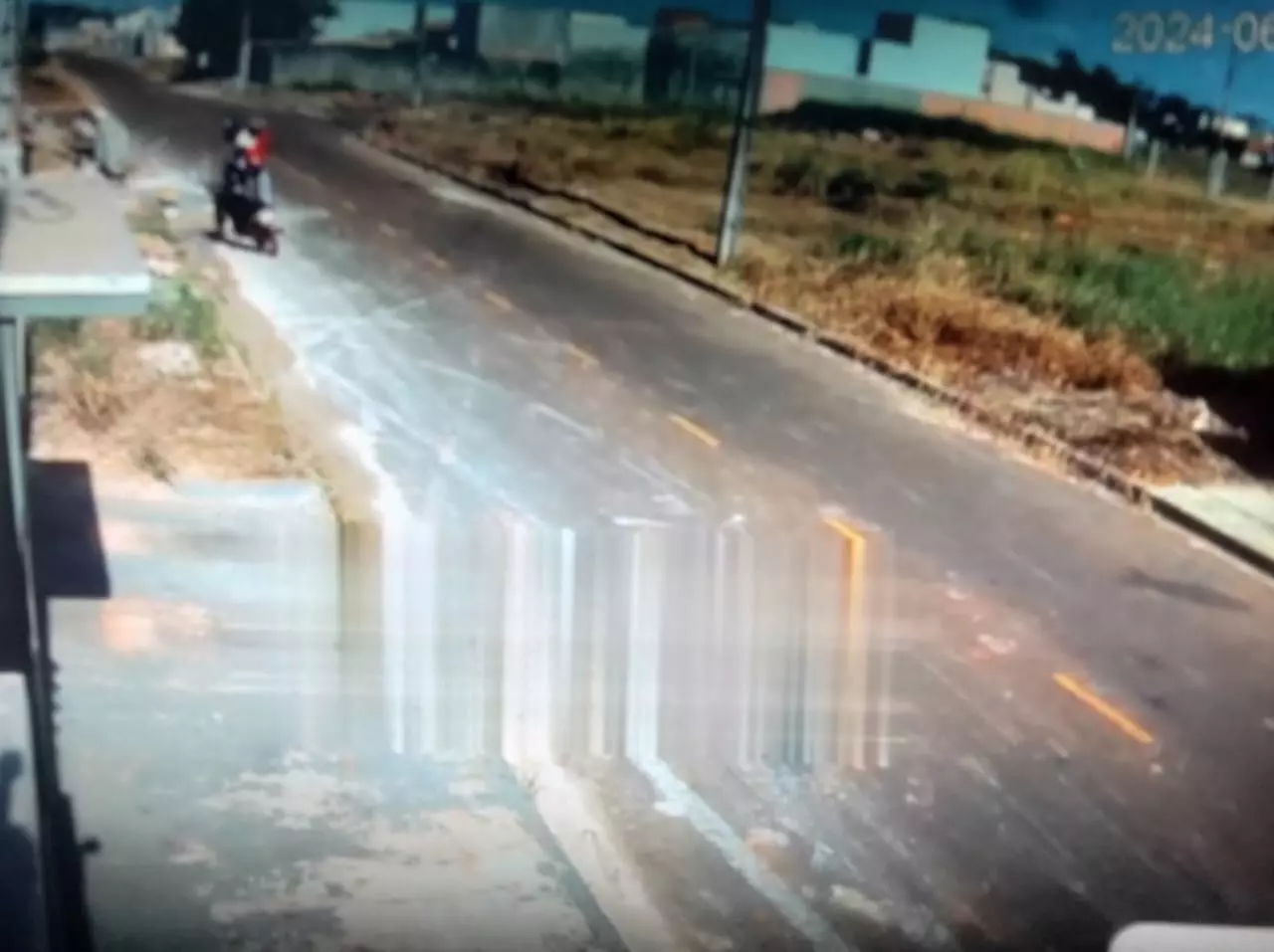 VEJA VIDEO: Câmera flagra homem tentando matar trabalhadores de obra em MT