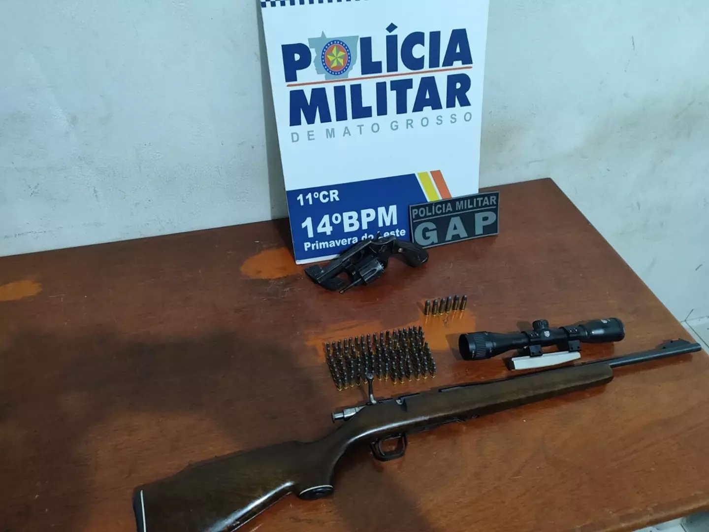 Polícia Militar de Primavera do Leste prende suspeito que estava armado no Primavera II