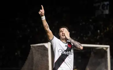 Vasco supera Fortaleza nos pênaltis para avançar na Copa do Brasil