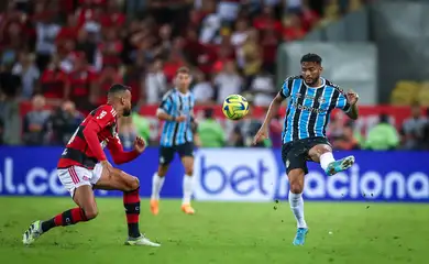 Flamengo recebe Grêmio no Maracanã mirando a ponta do Brasileiro