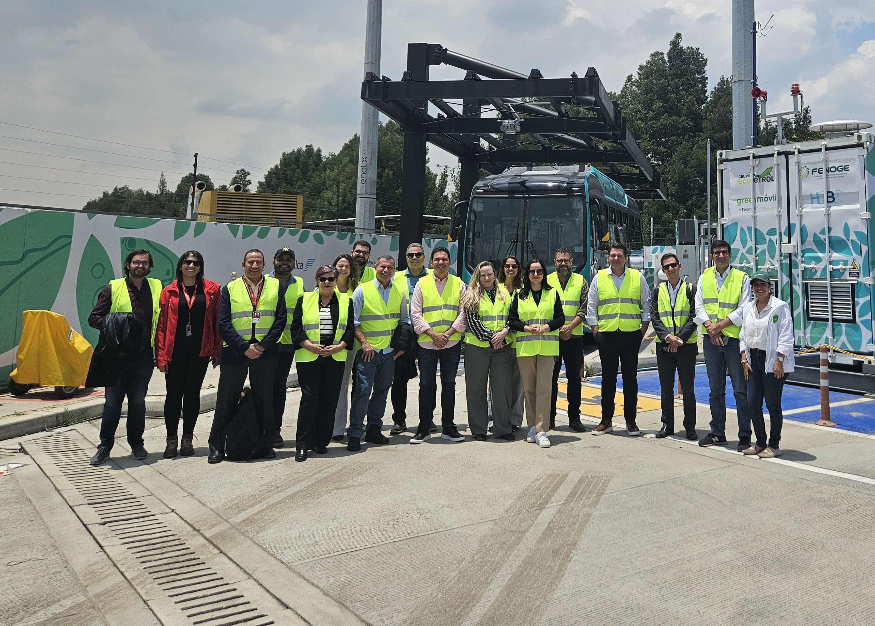 Barreiras participa de missão internacional na Colômbia para discutir mobilidade, inovação e desenvolvimento urbano