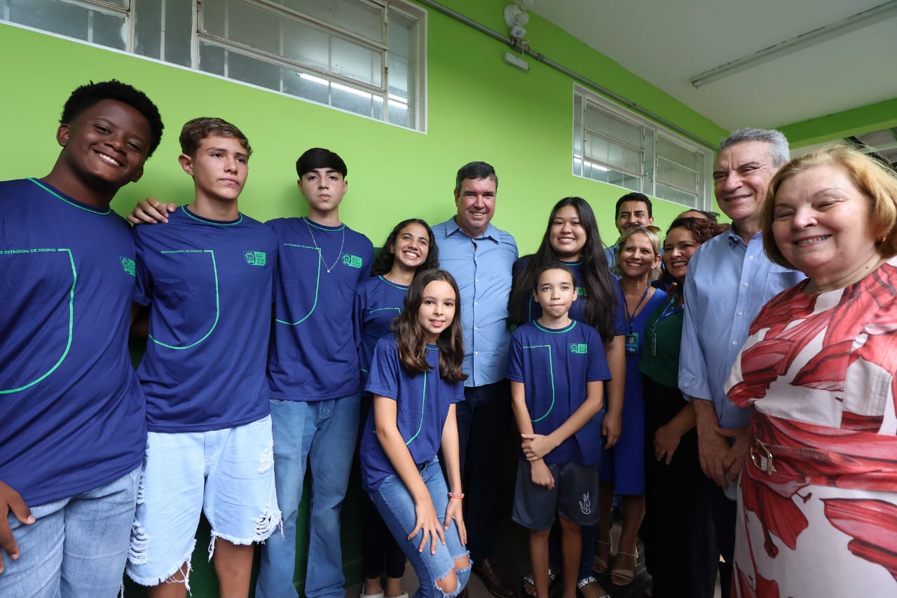 Cidade em expansão: Governador inaugura reforma da Escola JOPA em Ribas do Rio Pardo