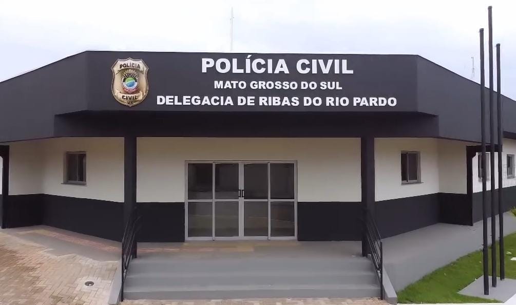 Em briga de bar, mulher esfaqueia homem seis vezes em Ribas do Rio Pardo