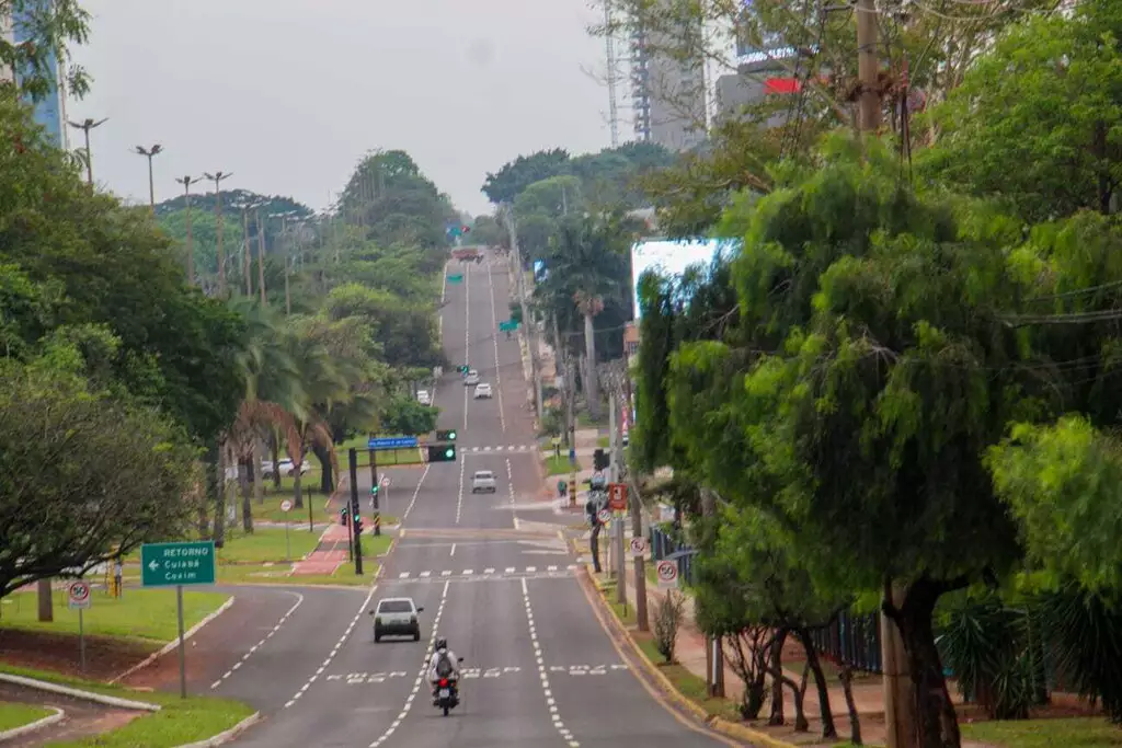 Sexta-feira de feriado será de temperatura amena com previsão de chuva