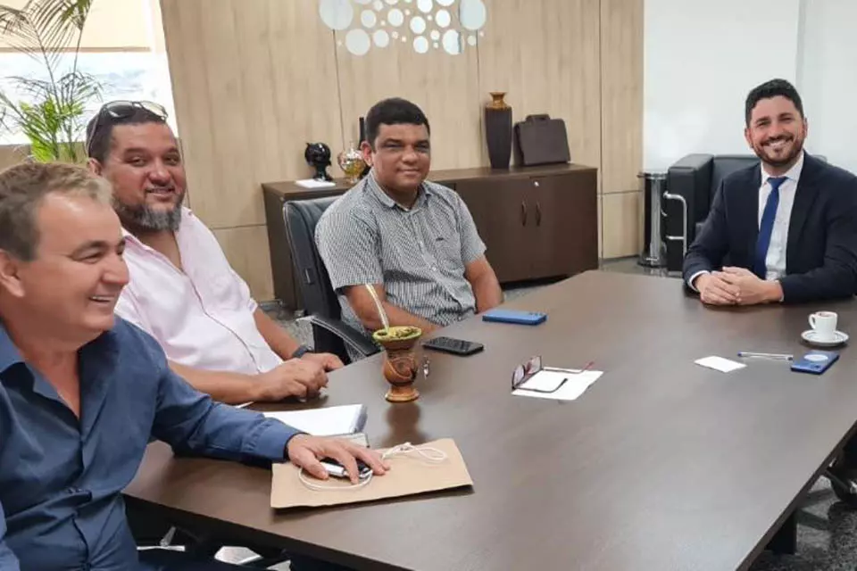 Com o apoio do deputado Jean Mendonça, vereadores pedem que DER sinalize setores chacareiros