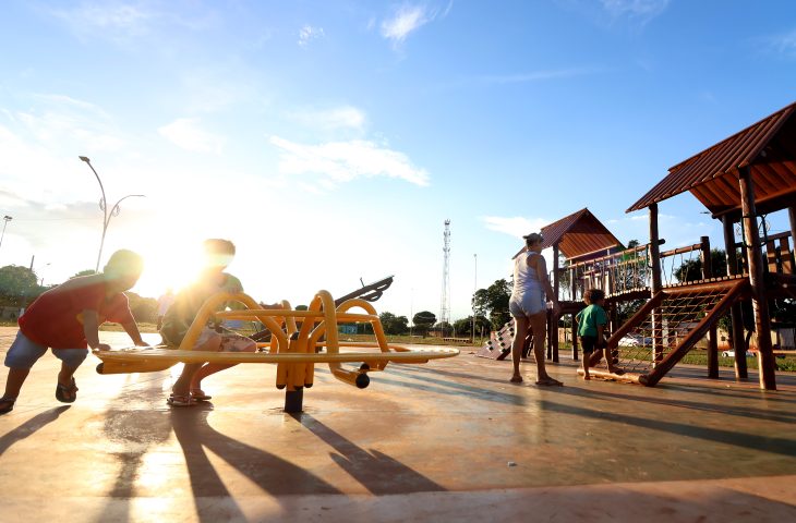 Semana começa com previsão de tempo quente e seco, e mudança a partir de quinta-feira