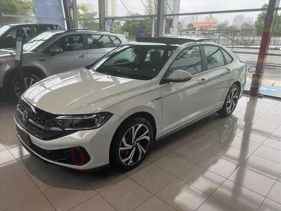 JETTA R$ 275,000 - 2024/2024