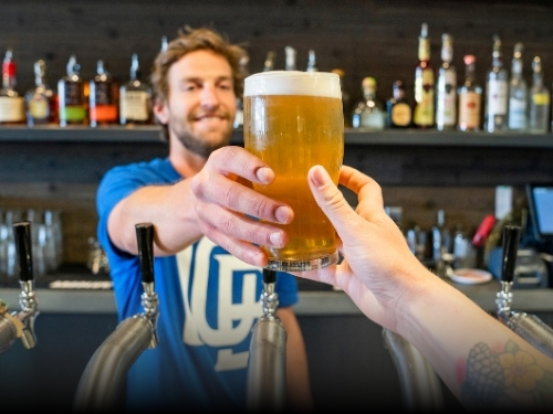 Fevereiro é o Mês da cerveja em Jaraguá do Sul, celebrando suas cervejarias e tradições culturais