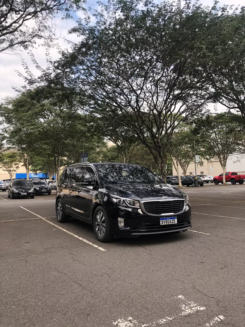 Kia Carnival 2016 Portas laterais automática