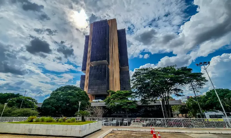 Boletim Focus: mercado financeiro eleva inflação de 5,68% em 2025