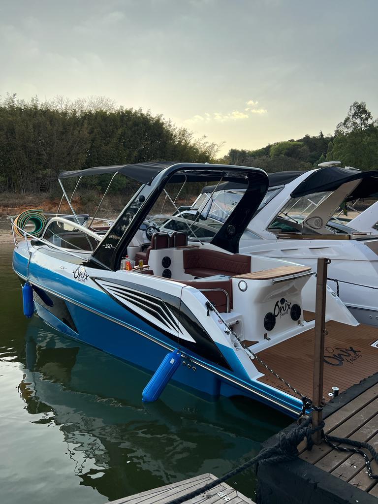 Onix 290  ano 2021 com 1x Mercruiser 300 hp B3