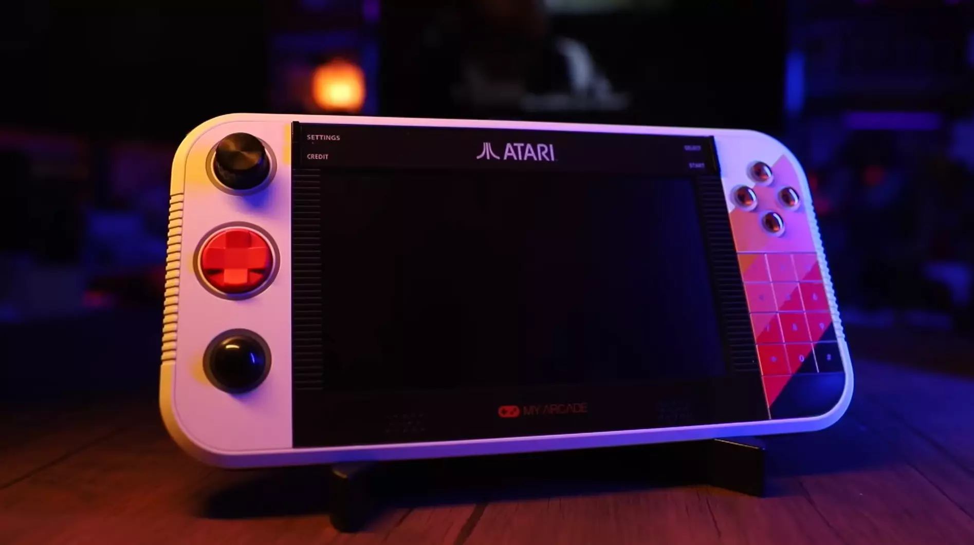 Atari retorna com um novo console: será apresentado na CES 2025