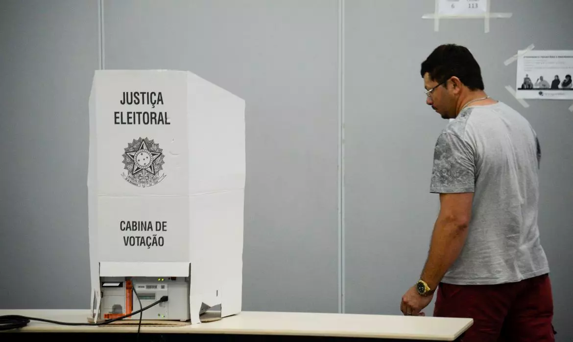 Mudança temporária do local de votação pode ser solicitada até dia 22/08