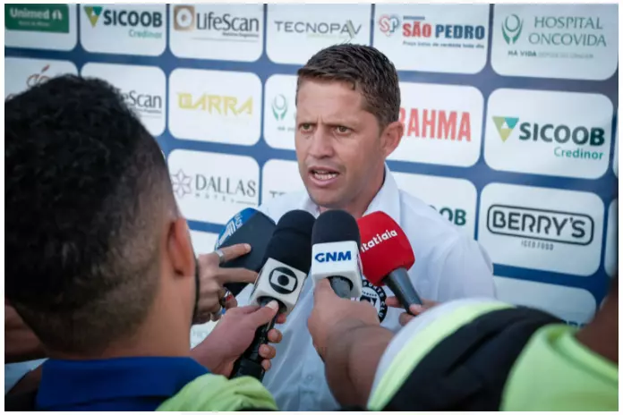 PAULINHO GUARÁ: Treinador avalia preparação e estreia no módulo II mineiro!