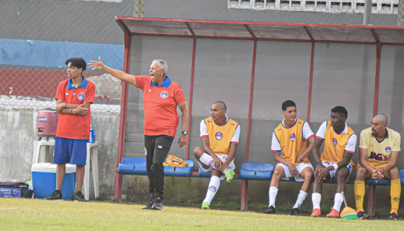 EDSON LUIZ: Treinador tendo um bom início de trabalho na Queimadense-PB!