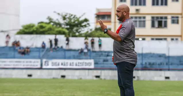 MARCUS DANTAS: Após grande trabalho no futebol carioca, treinador está de volta ao mercado!