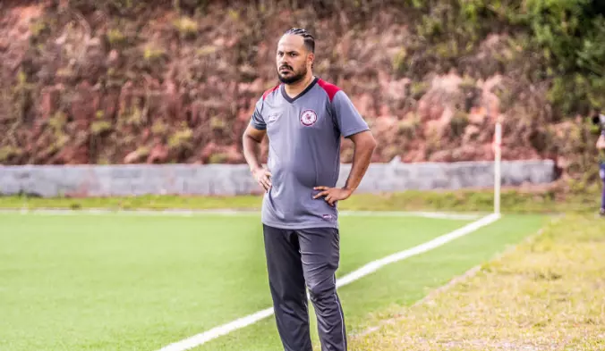 VINICIUS MENESES: Com bons trabalhos no futebol baiano, treinador aguarda por um novo desafio!