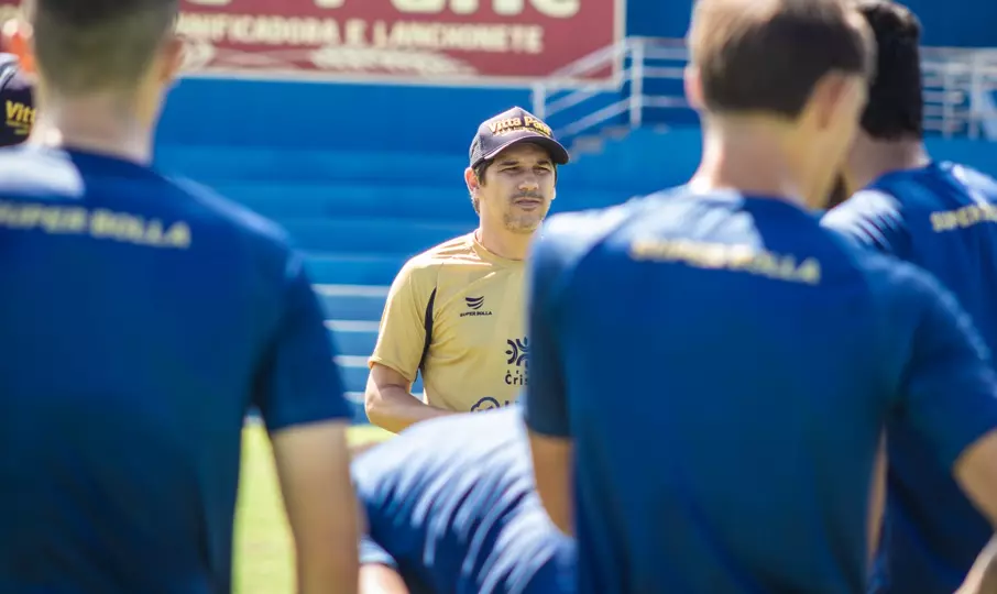 LÚCIO FLAVIO: Aparecidense-GO, vence Cascavel-PR e avança na copa do Brasil!