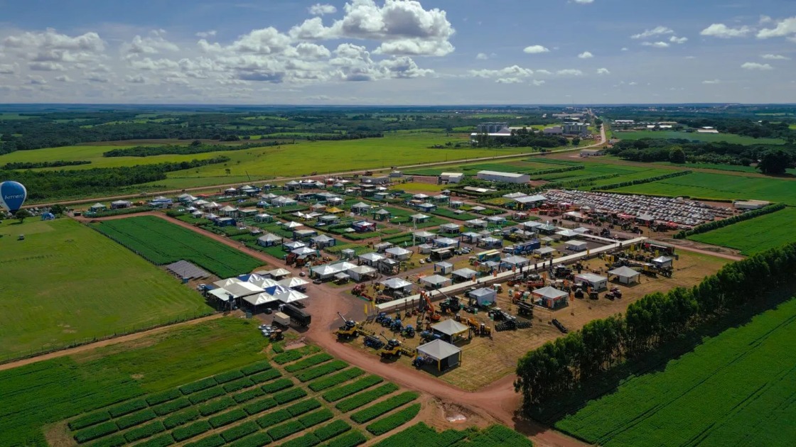 Canarana realiza Dinetec, feira de negócios e tecnologias, de 10 a 12/1 com apoio do Sicredi Araxingu