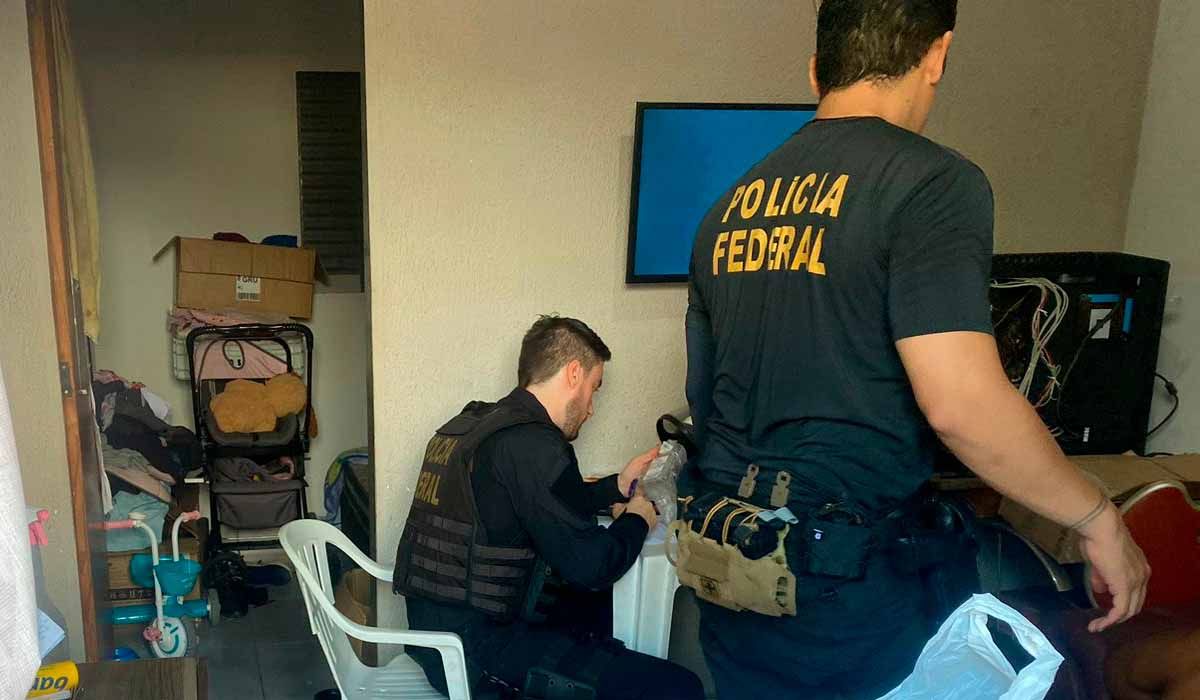 PF flagra 60 vídeos pornôs de crianças em celular de rapaz de 27 anos em MT