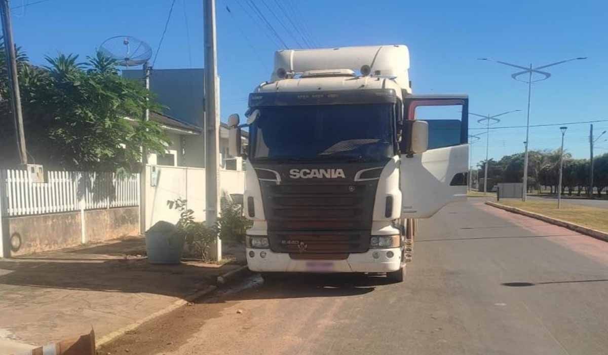 Criminosos sequestram caminhoneiro e roubam carreta carregada de soja na 'capital do agro'