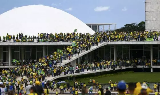 STF nega retirar tornozeleira eletrônica de morador de Cuiabá que participou de ataques antidemocráticos