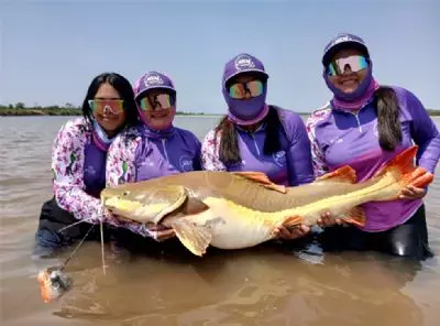 ?Equipe de São Félix pesca pirarara de 1m23 e se sagra campeã de torneio de pesca feminina em Novo Santo Antônio