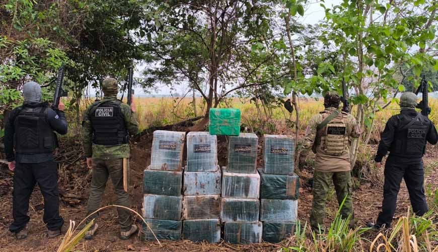 Traficantes desembarcam com 500 kg de cocaína e enterram na fronteira com a Bolívia