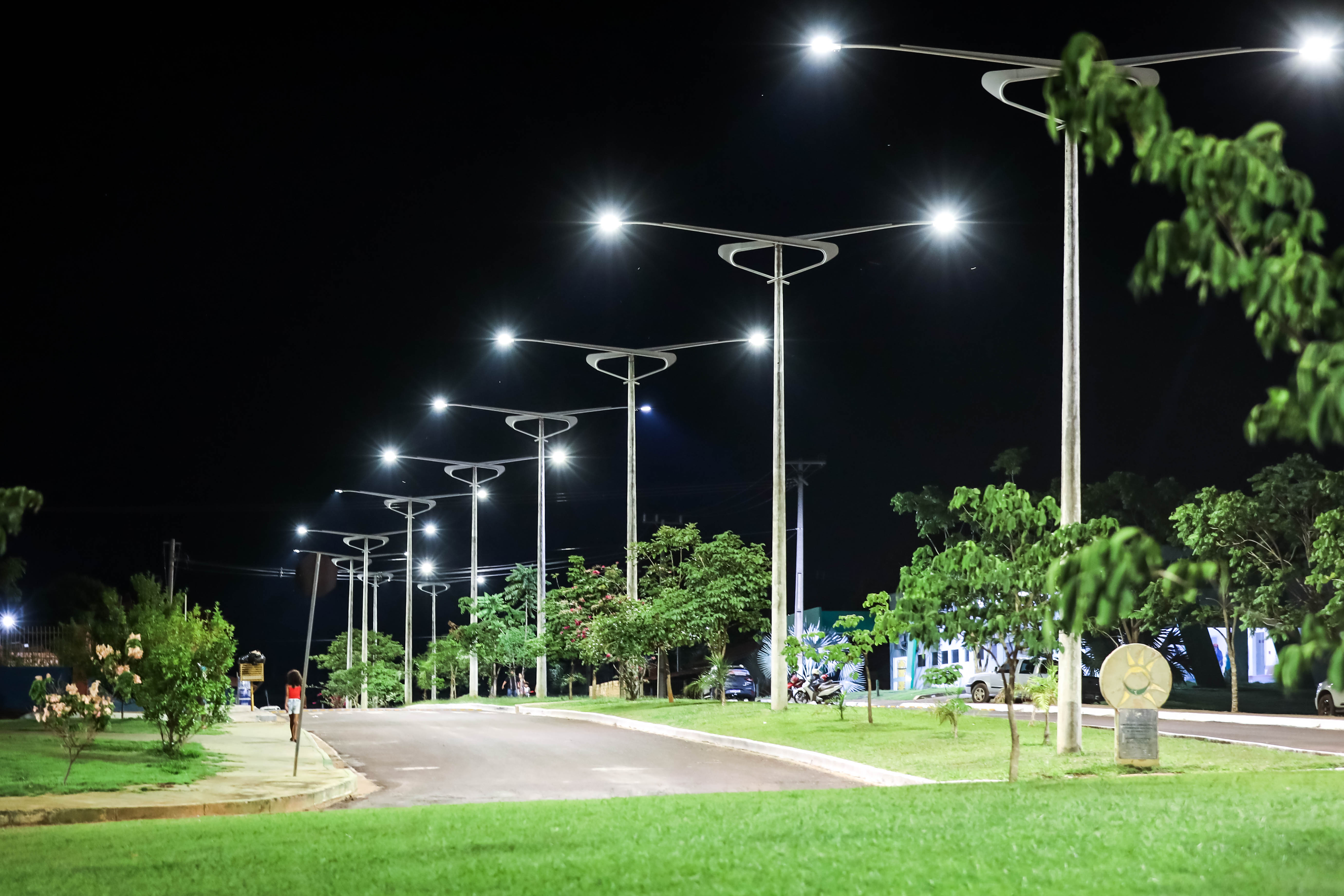 Municípios já instalaram 64% das luminárias do programa MT Iluminado