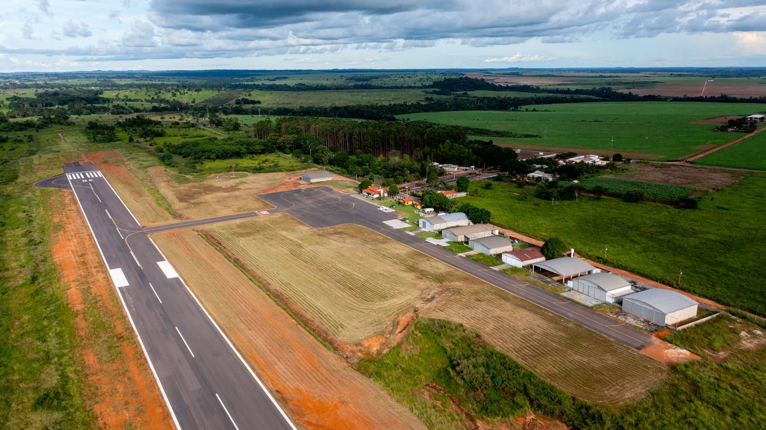 Governo de MT firma convênios para reformar dois aeródromos na região Araguaia