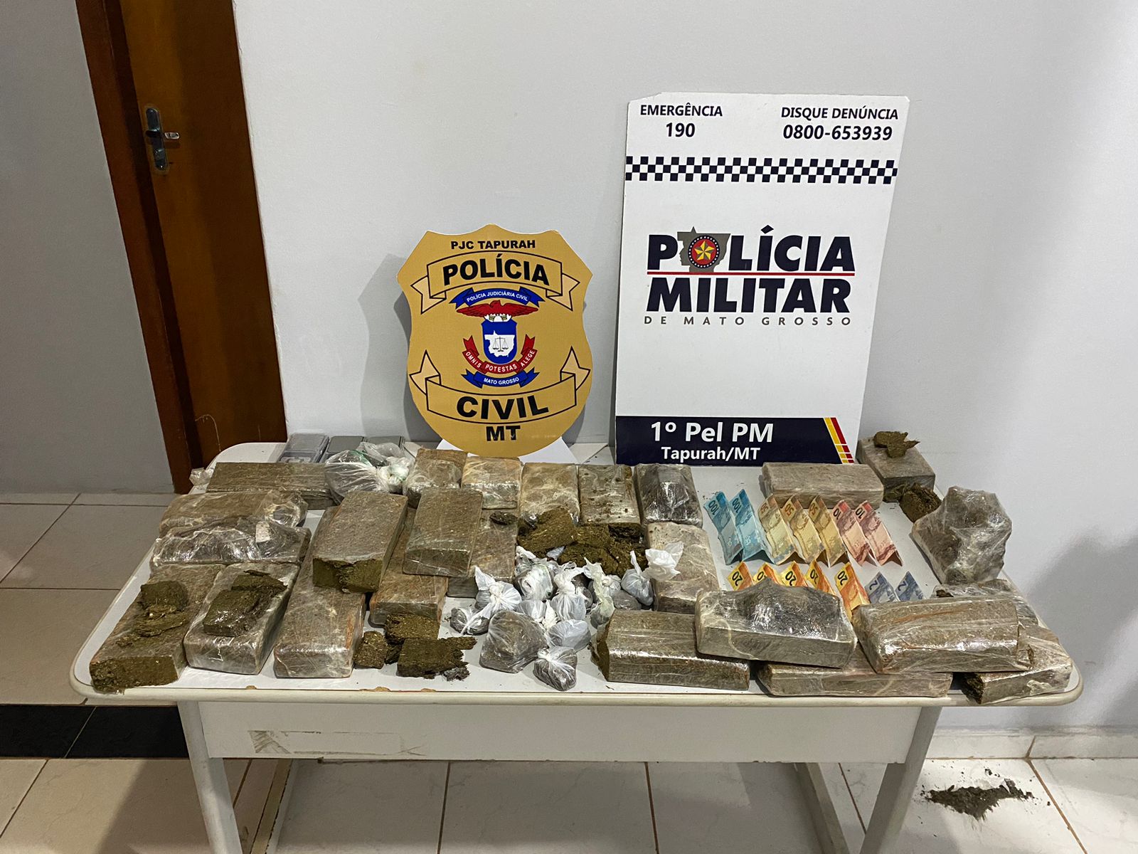 Polícias Militar e Civil prendem dupla e apreendem adolescente com 12 quilos de maconha em Tapurah