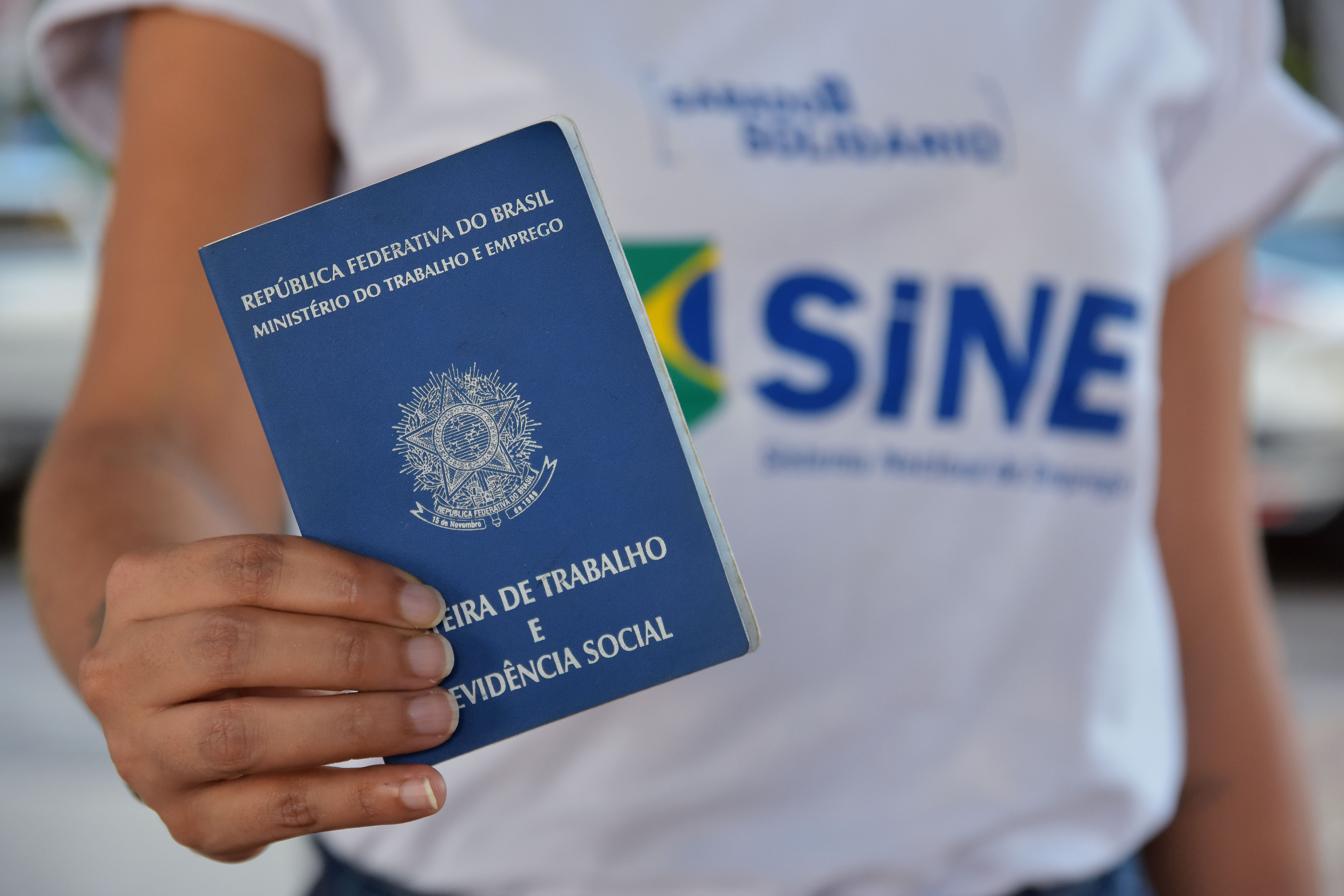 Sine estadual disponibiliza mais de 3,7 mil vagas de trabalho nesta semana