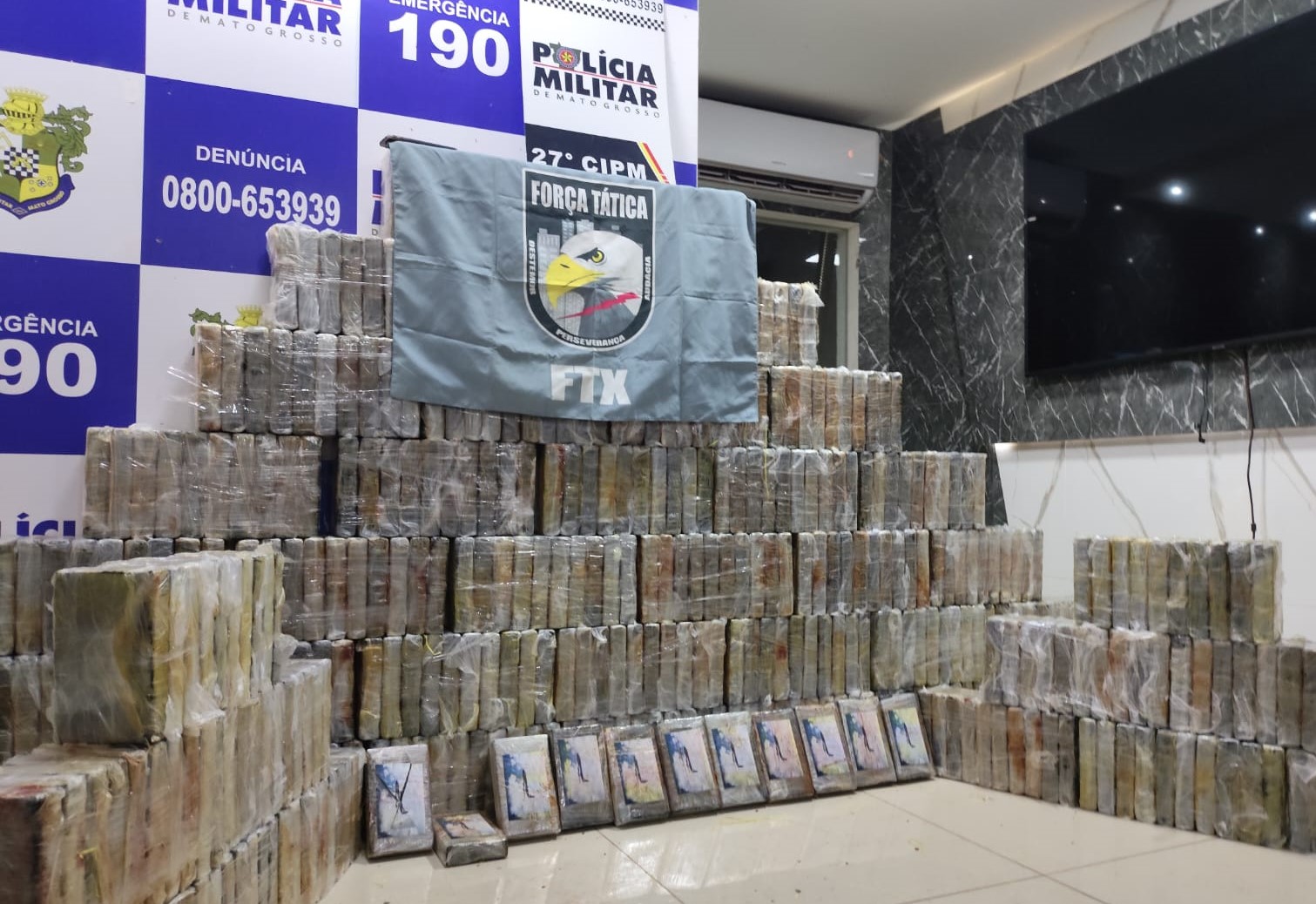 Polícia Militar apreende 565 quilos de cocaína escondidas em caminhão em Canabrava do Norte