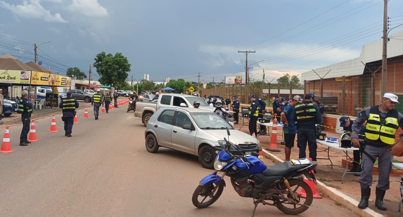 Operação Lei Seca em Várzea Grande termina com quatro presos por embriaguez e 43 veículos removidos