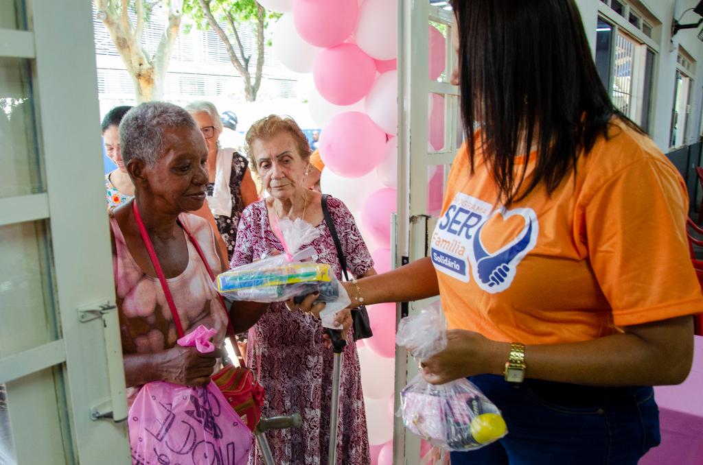 Restaurante Prato Popular celebra o Mês da Mulher com almoço especial e kits de cuidados