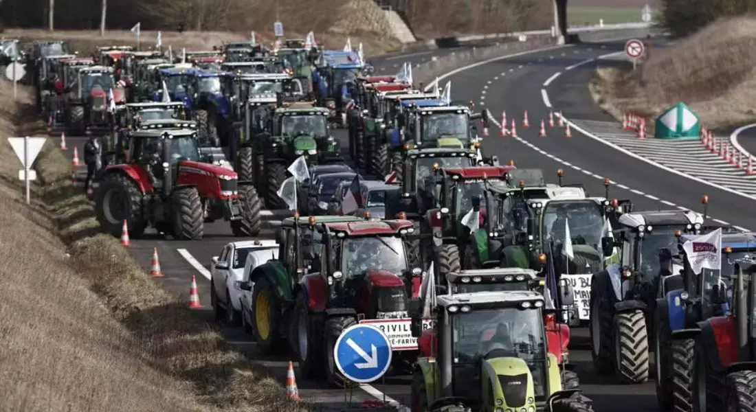 Agricultores impõem 'cerco' a Paris em protesto