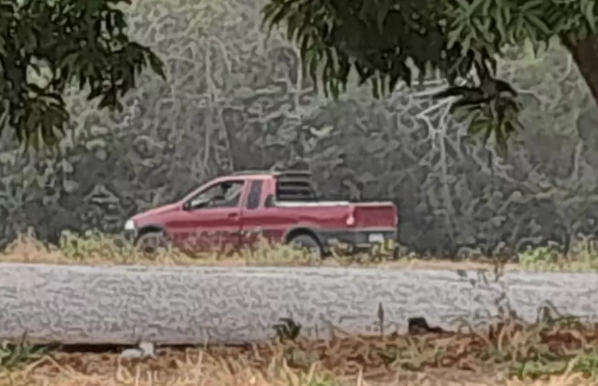 Picape furtada é abandonada às margens da BR-364 após ficar sem gasolina