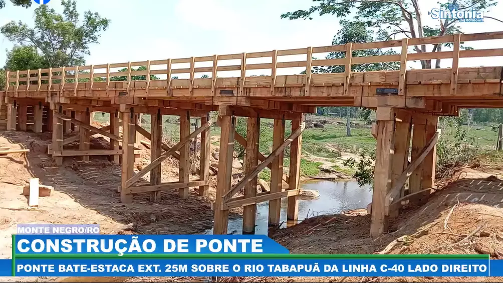 FICOU PRONTA A PONTE SOBRE O RIO TABAPUÃ DA LINHA C-40 LADO DIREITO