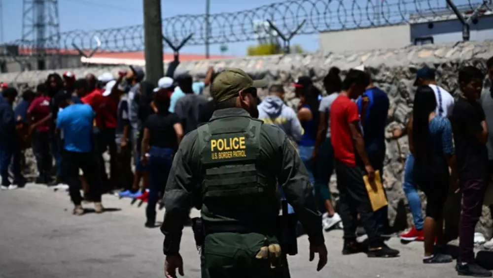 Agentes federais dos EUA invadem prédio em Porto Rico atrás de imigrantes