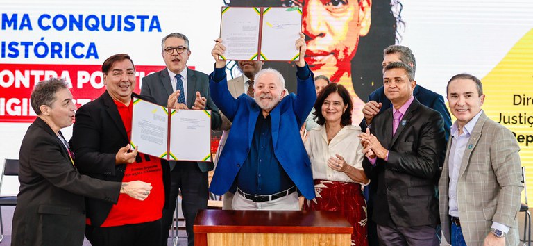 Lula regulamenta pensão para vítimas da hanseníase e filhos separados devido a internação compulsória