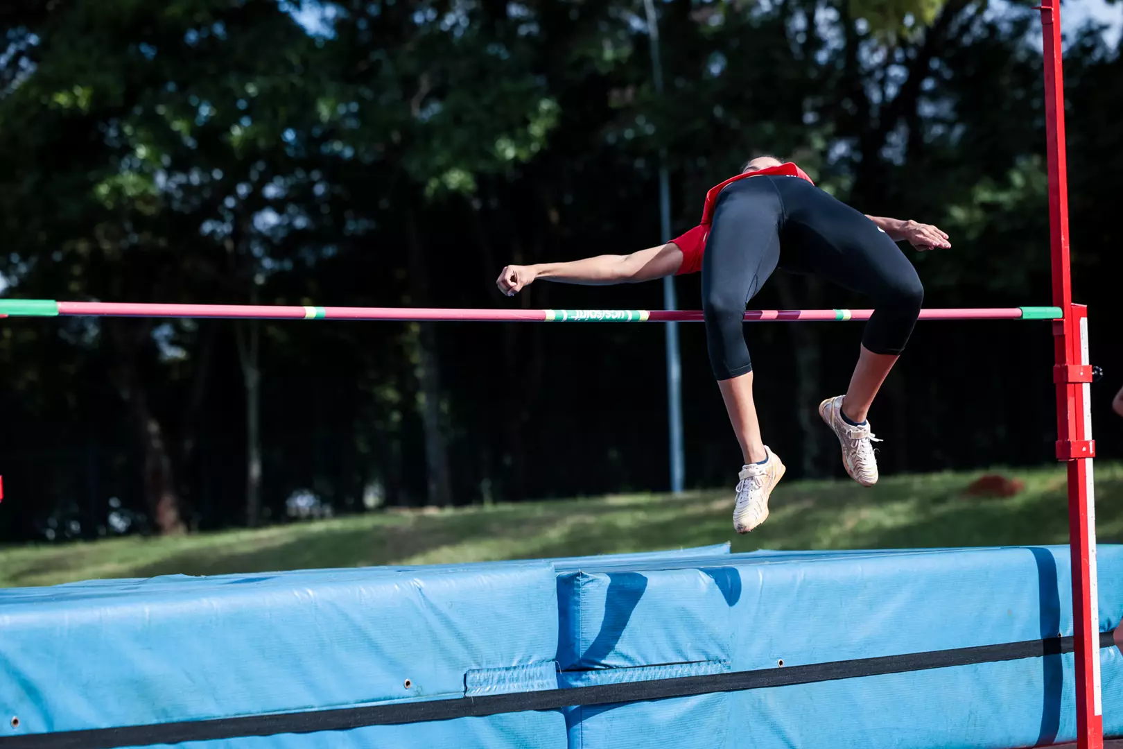 Atletas Universitários Brilham nos Jogos de Atletismo do Distrito Federal