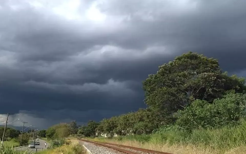 Tempestade e granizo podem atingir 292 cidades de Minas; lista