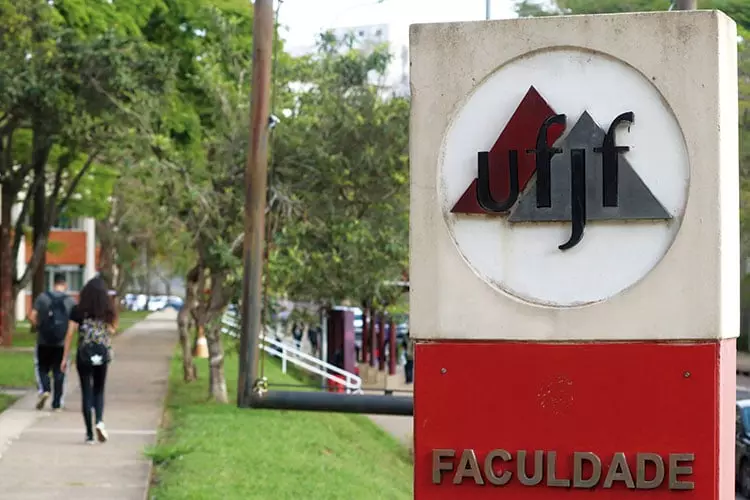 UFJF abre mais de 900 vagas em cursos de graduação a distância, Polo UAB Ipanema é contemplado