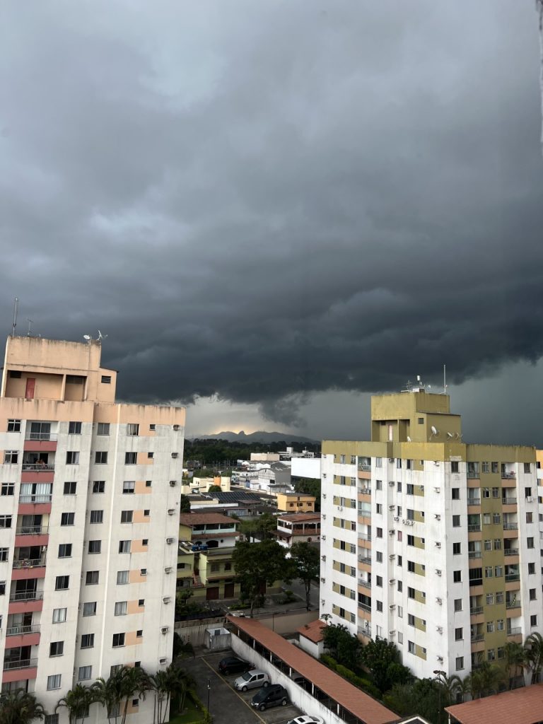 Previsão de chuva forte para 71 cidades do ES